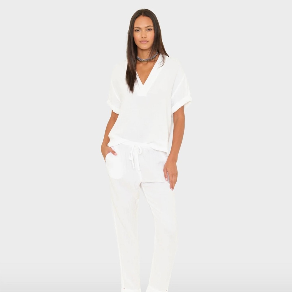 XiRENA White Straight-Leg Pants